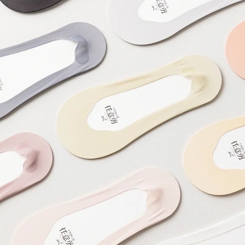 1/5 Pairs Women's No Show Socks, Ice Silk Invisible Anti-Slip